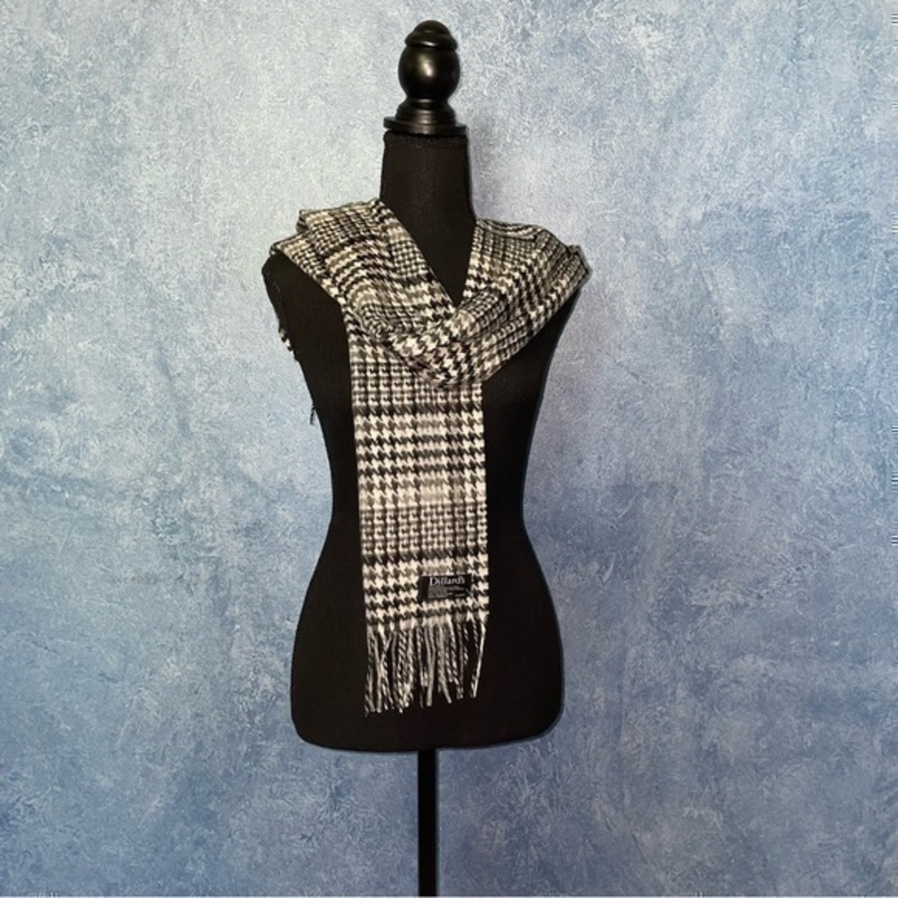 Dillards Houndstooth Fringe Cozy Neck Scarf